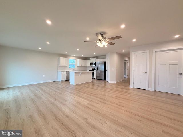 263 HYDRO RD, Inwood, WV 25428