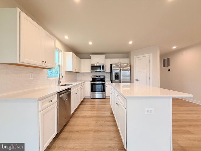 263 HYDRO RD, Inwood, WV 25428