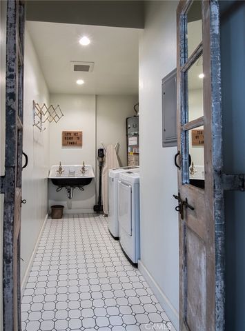 2285 Tustin Avenue, Newport Beach, CA 92660