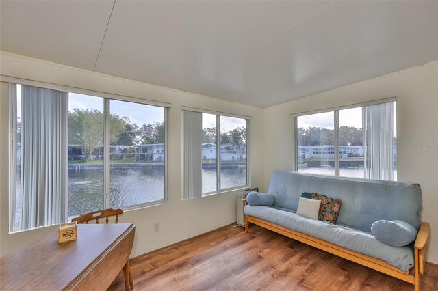 980 7TH STREET NW 16, Largo, FL 33770