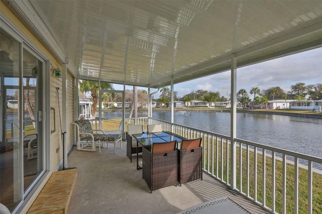 980 7TH STREET NW 16, Largo, FL 33770