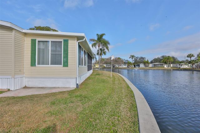 980 7TH STREET NW 16, Largo, FL 33770