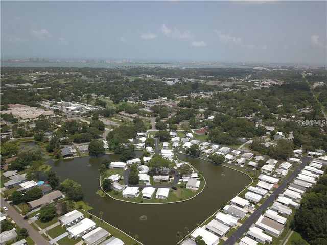 980 7TH STREET NW 16, Largo, FL 33770