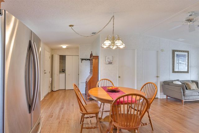 980 7TH STREET NW 16, Largo, FL 33770