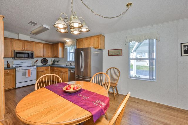 980 7TH STREET NW 16, Largo, FL 33770