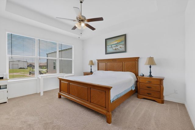 2721 Burr Oak Road, Oak Ridge, TX 75161