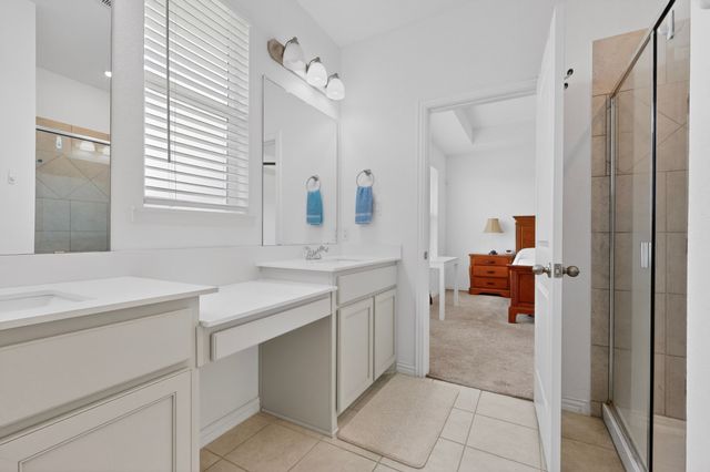 2721 Burr Oak Road, Oak Ridge, TX 75161