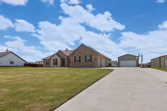2721 Burr Oak Road, Oak Ridge, TX 75161