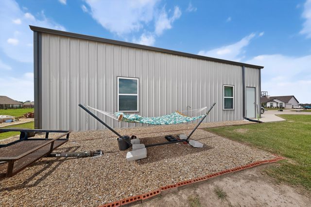 2721 Burr Oak Road, Oak Ridge, TX 75161
