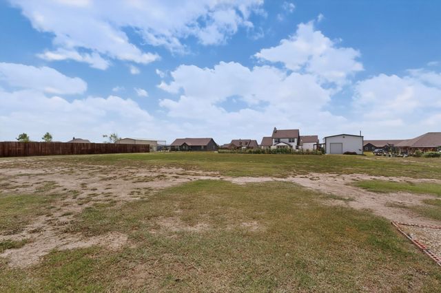 2721 Burr Oak Road, Oak Ridge, TX 75161