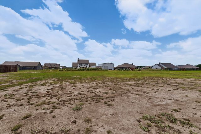 2721 Burr Oak Road, Oak Ridge, TX 75161