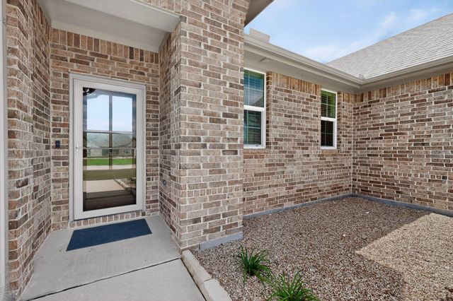 2721 Burr Oak Road, Oak Ridge, TX 75161