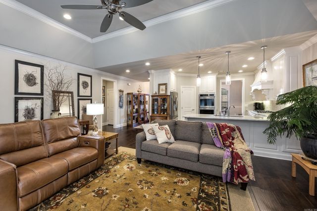 153 Ridgeview Trail, Maumelle, AR 72113