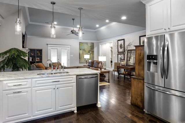 153 Ridgeview Trail, Maumelle, AR 72113