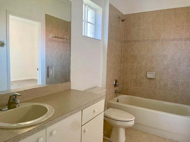 5156 SE Mariner Garden Circle, Stuart, FL 34997