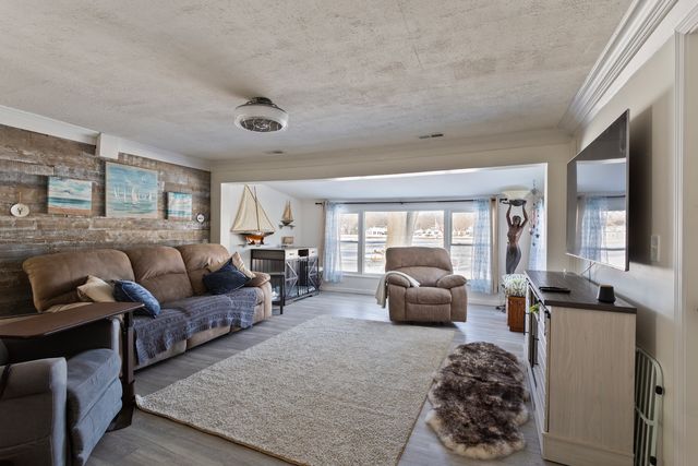 1304 River Terrace Drive, Johnsburg, IL 60051