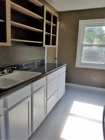 4601 S Brookhaven St, Wichita, KS 67216