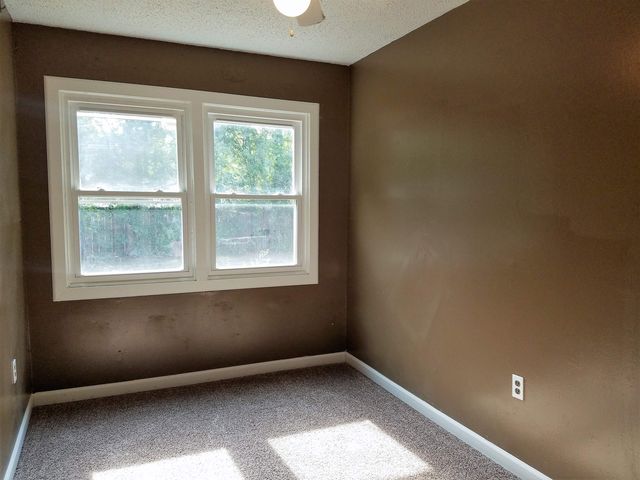 4601 S Brookhaven St, Wichita, KS 67216