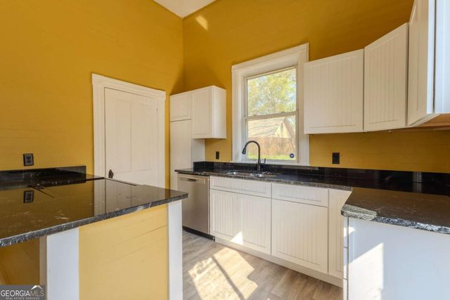 711 Davis Street, Monroe, GA 30655