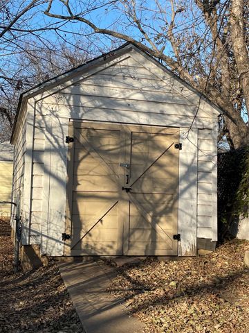 1702 NW 1st Avenue, Mineral Wells, TX 76067