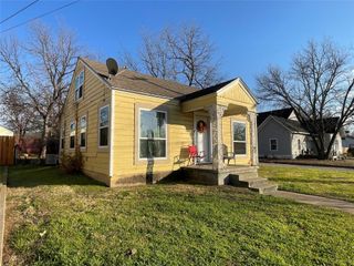 1702 NW 1st Avenue, Mineral Wells, TX 76067