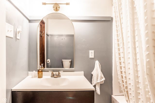 3404 S Scatterfield Road, Anderson, IN 46013