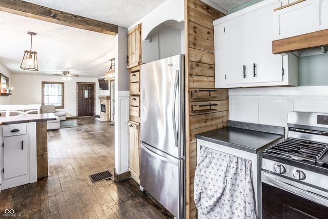 3404 S Scatterfield Road, Anderson, IN 46013
