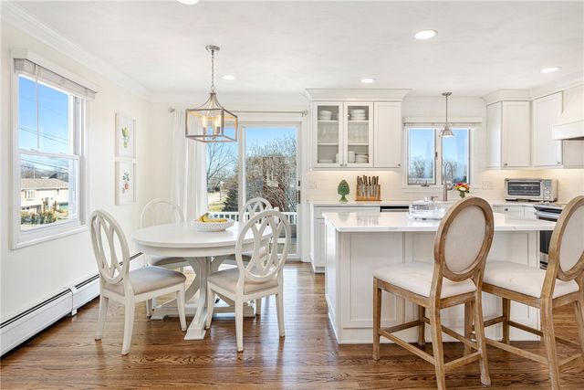 6 Jenkins Street, Bristol, RI 02809