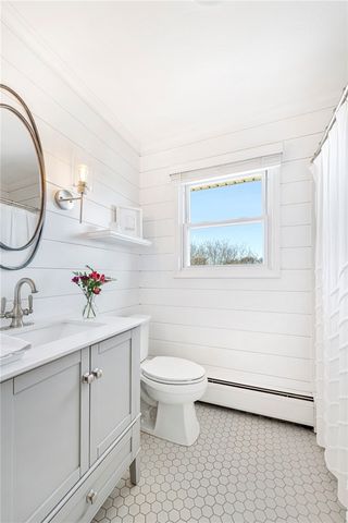 6 Jenkins Street, Bristol, RI 02809