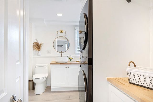 6 Jenkins Street, Bristol, RI 02809