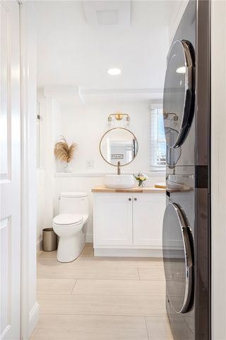 6 Jenkins Street, Bristol, RI 02809
