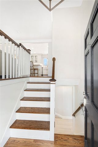 6 Jenkins Street, Bristol, RI 02809