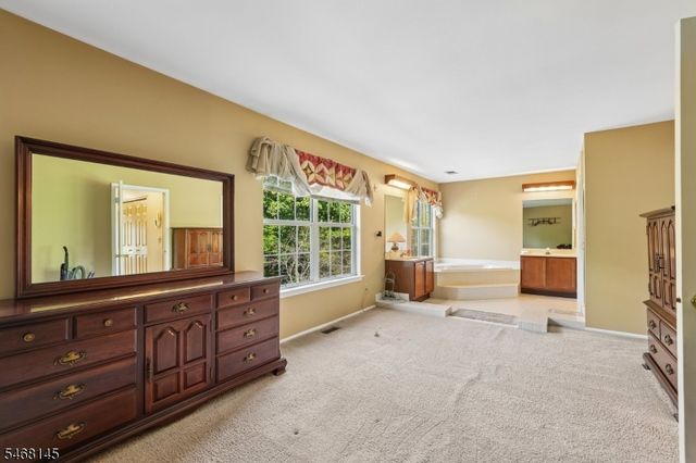 135 Grantham Dr, Franklin Twp., NJ 08873