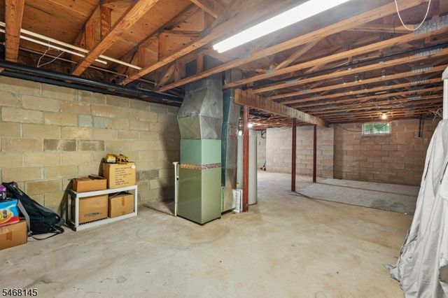 135 Grantham Dr, Franklin Twp., NJ 08873