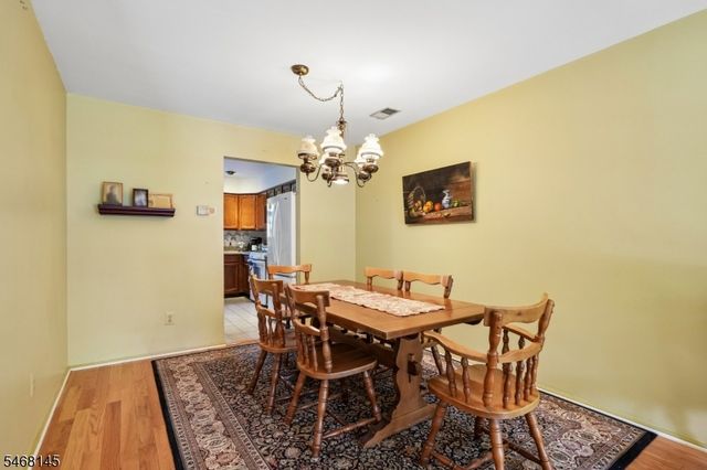 135 Grantham Dr, Franklin Twp., NJ 08873