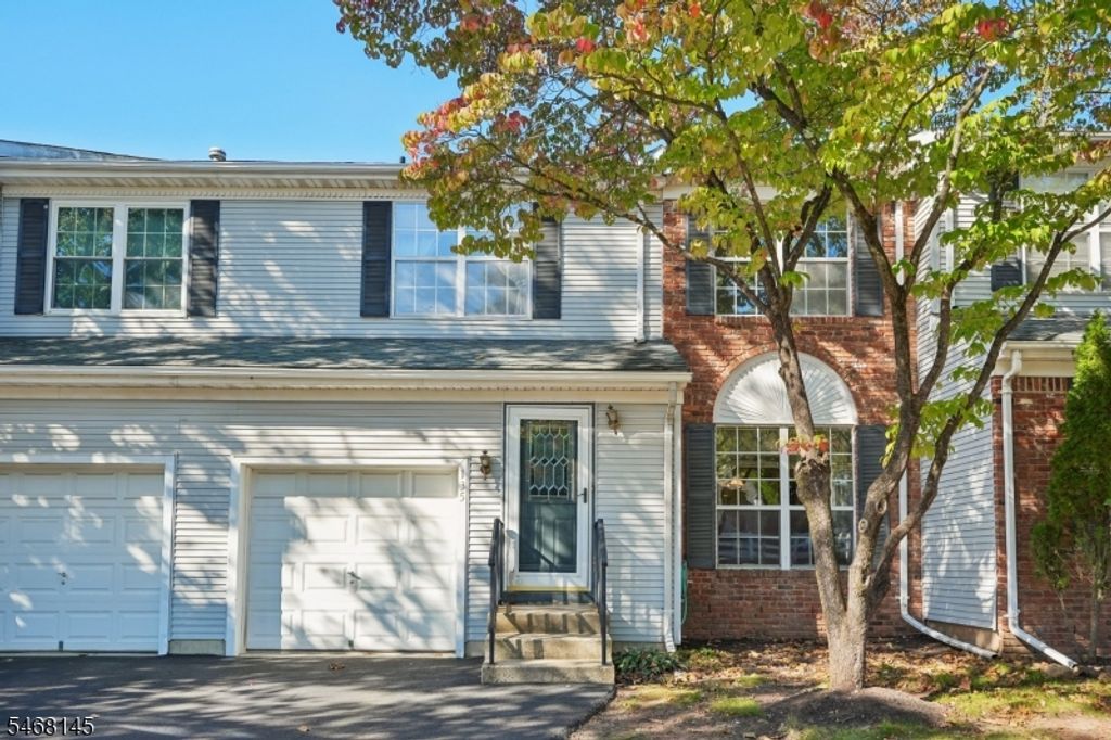 135 Grantham Dr, Franklin Twp., NJ 08873 — photo 2