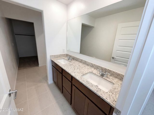 10453 W Beaman Lane, Marana, AZ 85653