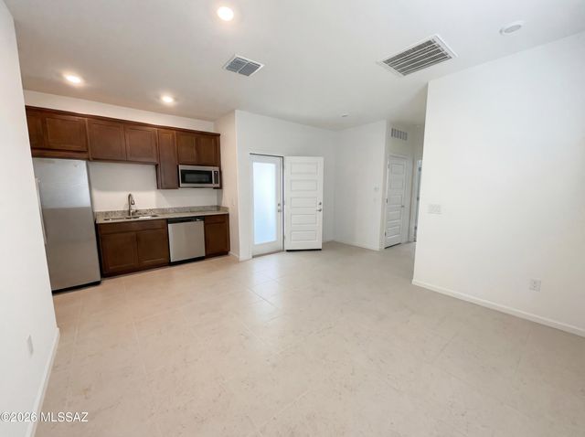 10453 W Beaman Lane, Marana, AZ 85653