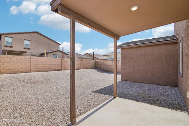 10453 W Beaman Lane, Marana, AZ 85653