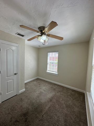 227 FORESTERIA Drive D, Lake Park, FL 33403