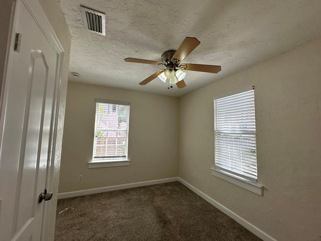 227 FORESTERIA Drive D, Lake Park, FL 33403
