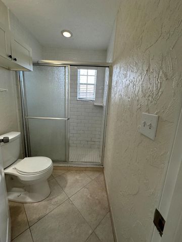 227 FORESTERIA Drive D, Lake Park, FL 33403
