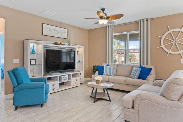 697 SARNER PASS WAY, Winter Haven, FL 33881