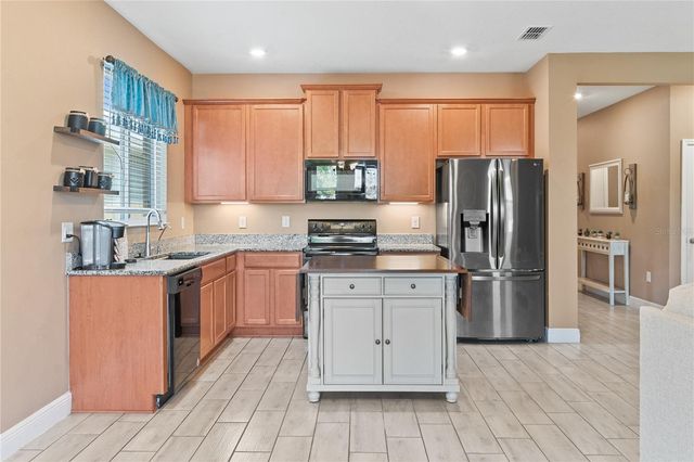 697 SARNER PASS WAY, Winter Haven, FL 33881