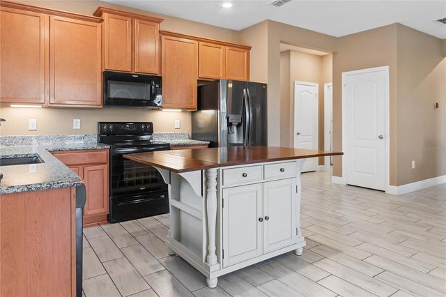 697 SARNER PASS WAY, Winter Haven, FL 33881