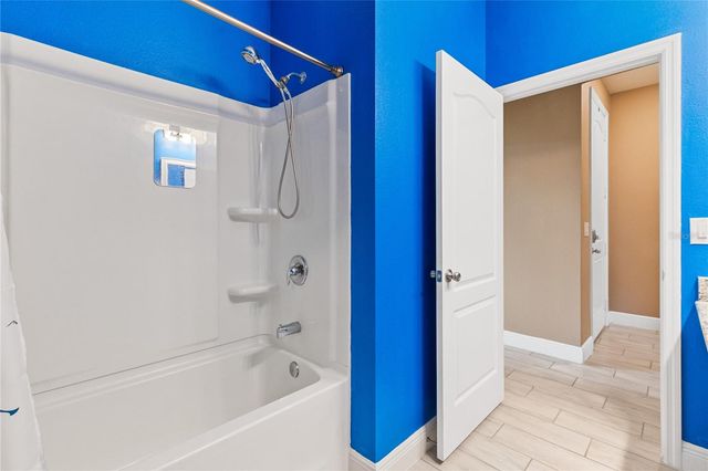 697 SARNER PASS WAY, Winter Haven, FL 33881