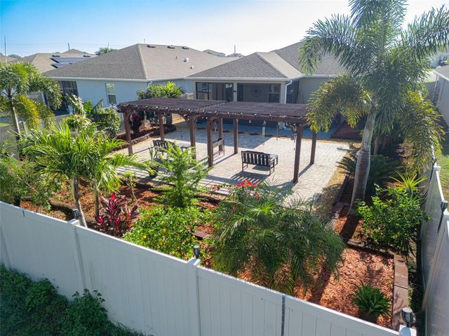 697 SARNER PASS WAY, Winter Haven, FL 33881