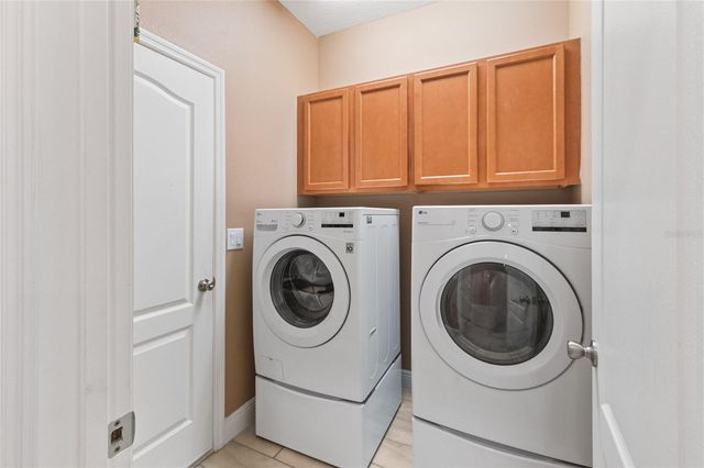 697 SARNER PASS WAY, Winter Haven, FL 33881