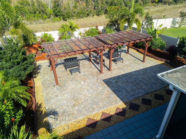 697 SARNER PASS WAY, Winter Haven, FL 33881