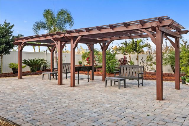 697 SARNER PASS WAY, Winter Haven, FL 33881